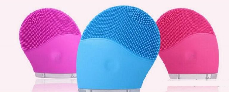 Rechargeable Silicone Facial Brush – hero