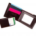 IAG-RFID-Blocking-Mens-Leather-Wallet-With-Removable-Card-Case-Lifestyle-1200×1200